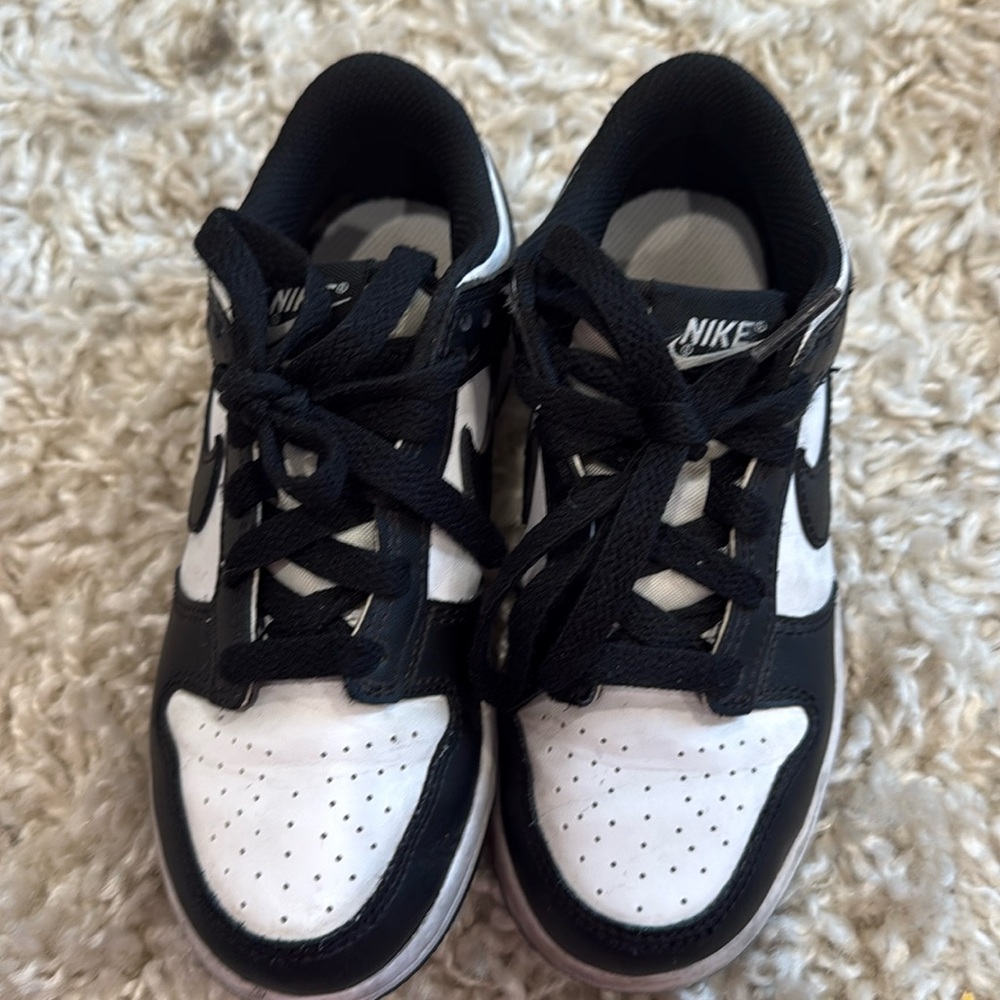 KIDS NIKE black and white shoes PANDAS